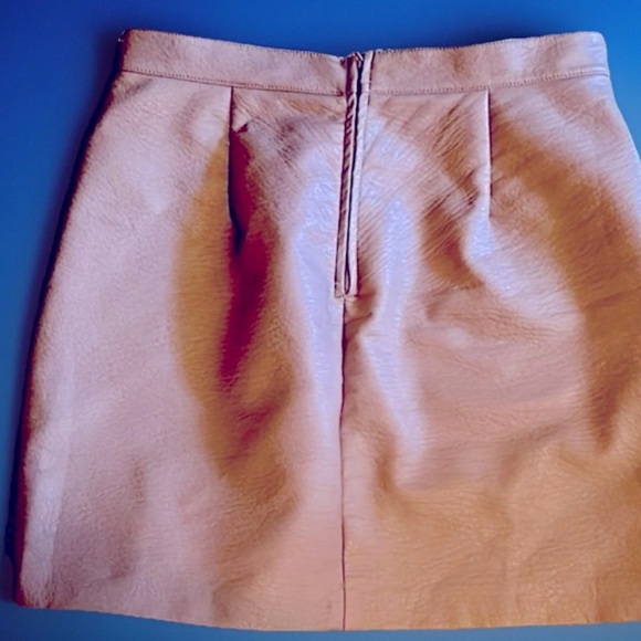 Size 8 Medium Faux Leather Trendy Pink Buttoned Mini Skirt Sissy CD Sexy - Picture 4 of 4